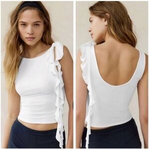 Chic White Sleeveless Top with Shoulder Bow